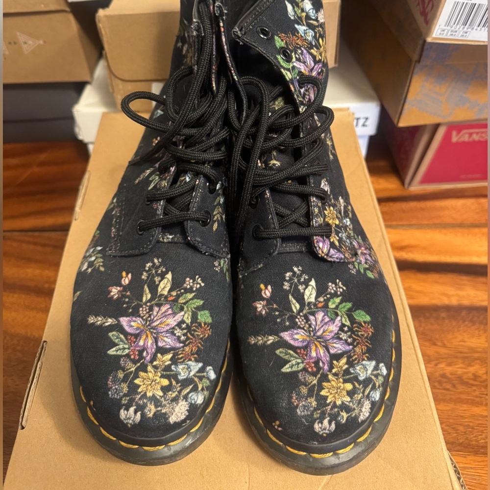 Dr Marten Castel Boots - Belladonna Fine Canvas